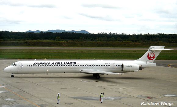 JAS 日本エアシステム MD-90-30