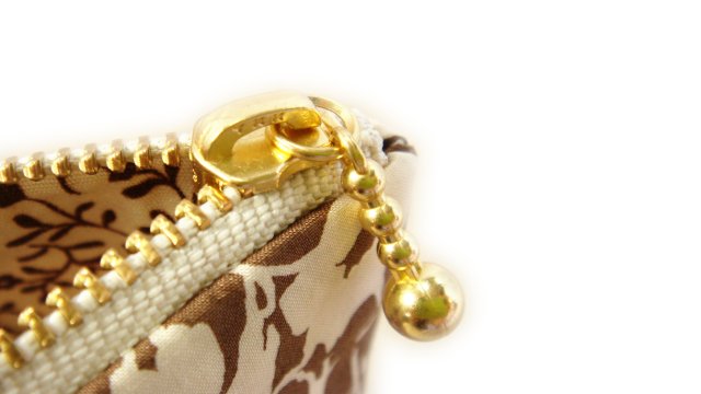 ファスナーポーチの作り方 無料型紙ダウンロード｜NUNOTOIRO