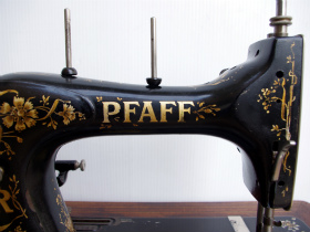 ドイツPFAFF パフ製 アンティーク手回しミシン アンティークミシン修理