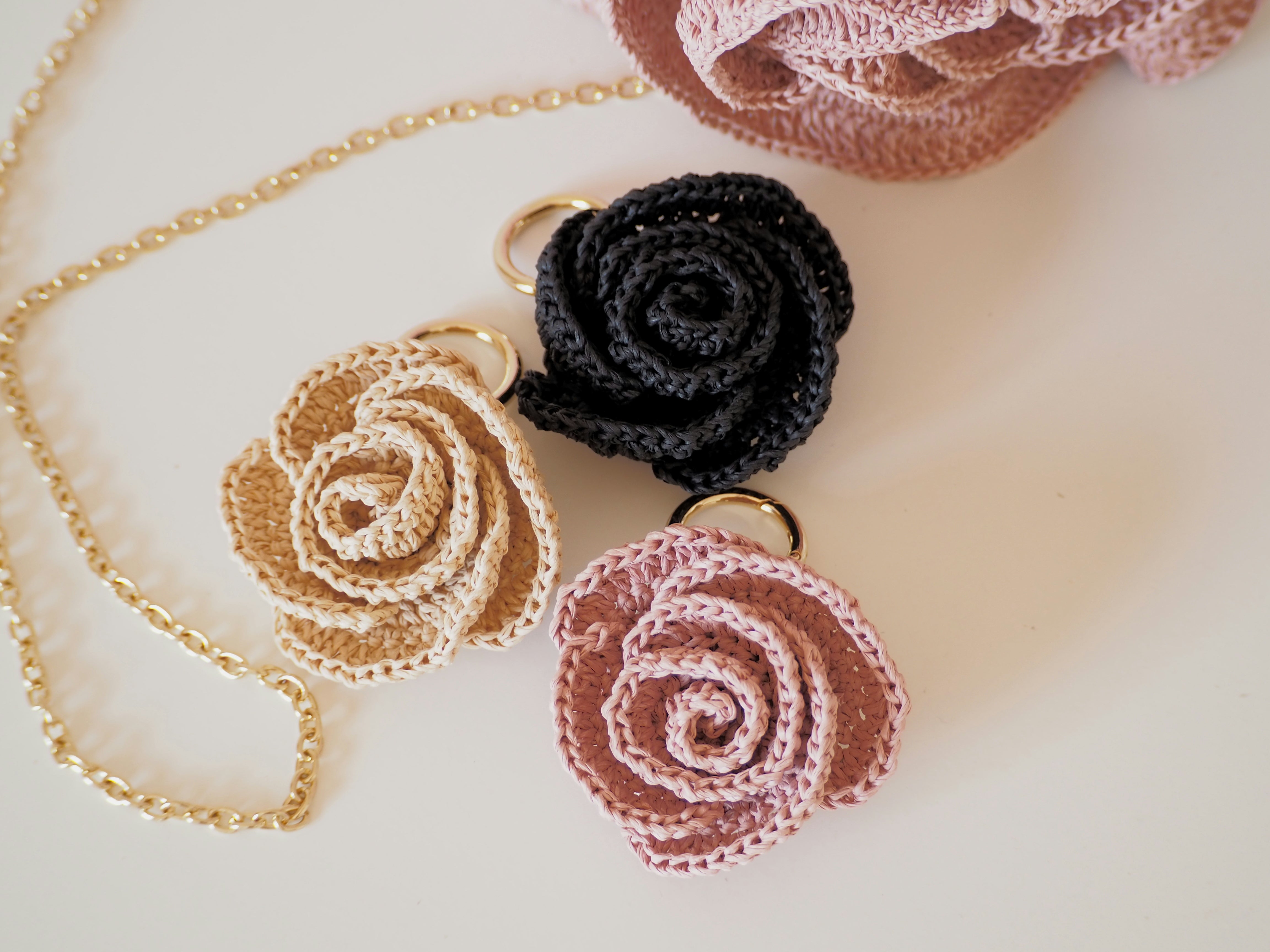 特別セット＞ 【かぎ針キット】Rose charm / ローズ チャーム – BEYOND