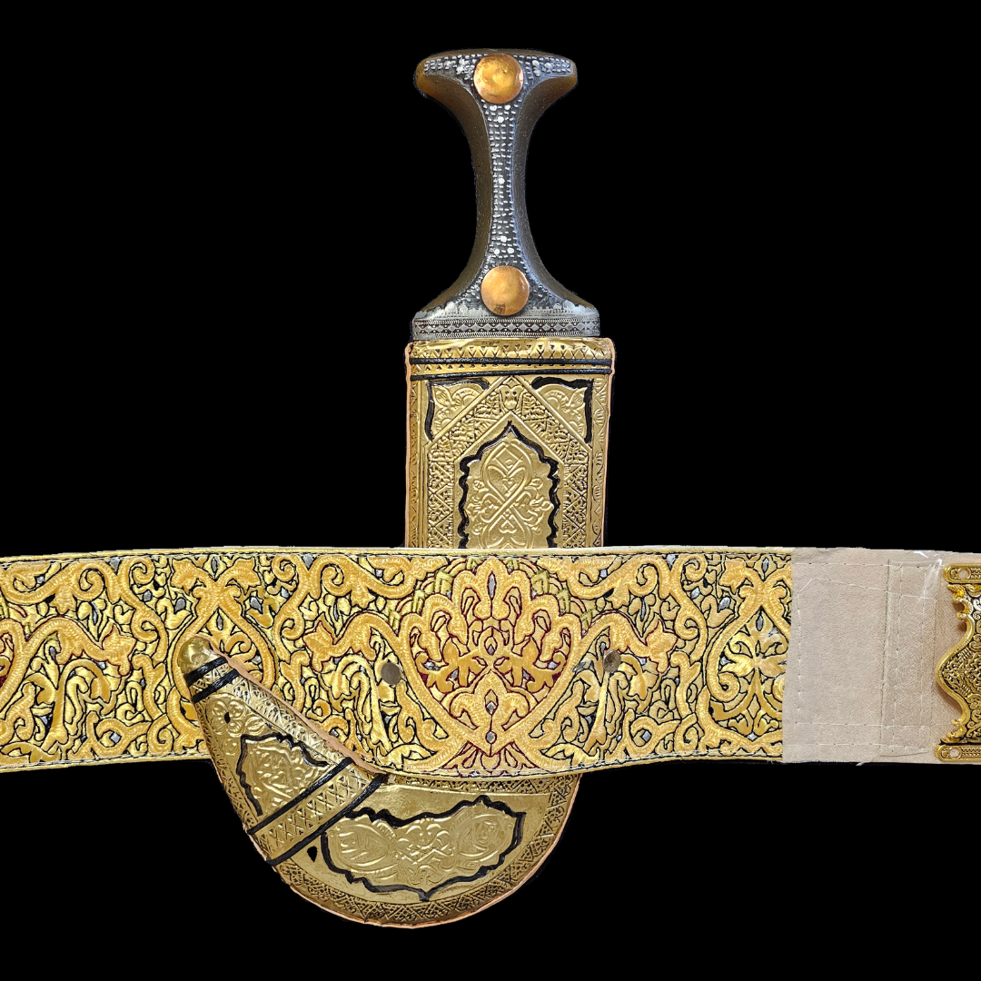 Yemeni Jambiya Dagger with Golden Accents & Embroidered Belt – DARALIA