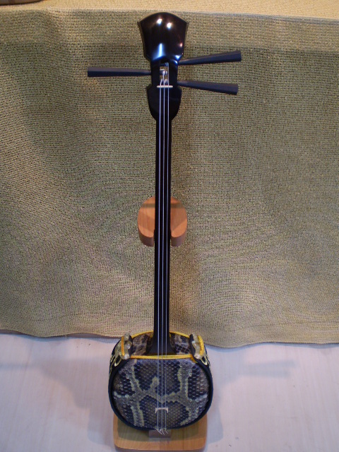 八重山黒木(平良昌則作) - いーばる三線店三線製作日記