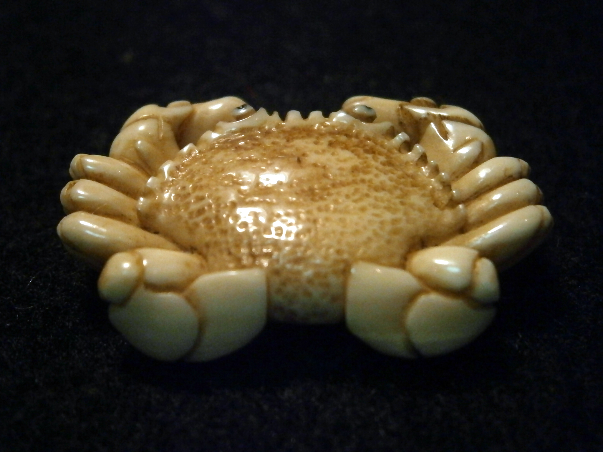 あかえびす堂 たなごころ 近代根付 山口の銘有り 蟹の図