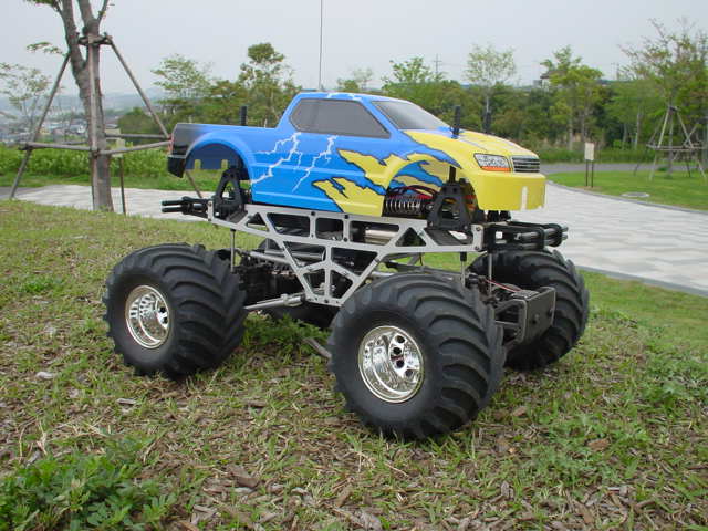 タミヤ1／10モンスタートラックTXT-1