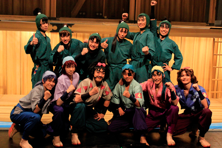 日本を元気にしたい！ 忍ミュ、上演中！ | チケットぴあ[演劇