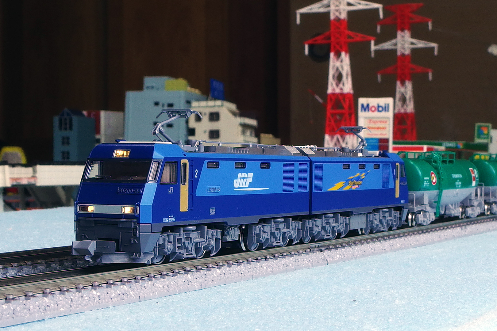 EH200＋タキ 1000 8 両セット 入線: Nゲージ立川駅レイアウト作成記
