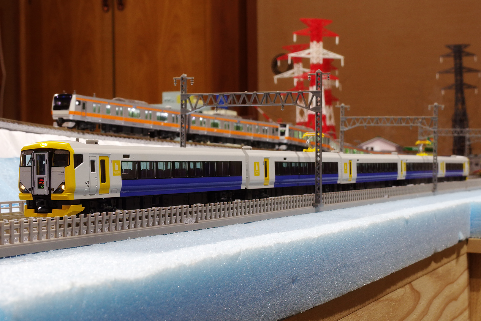 KATO 10-1282 E257系 500番台 5両基本セット 入線: Nゲージ立川駅