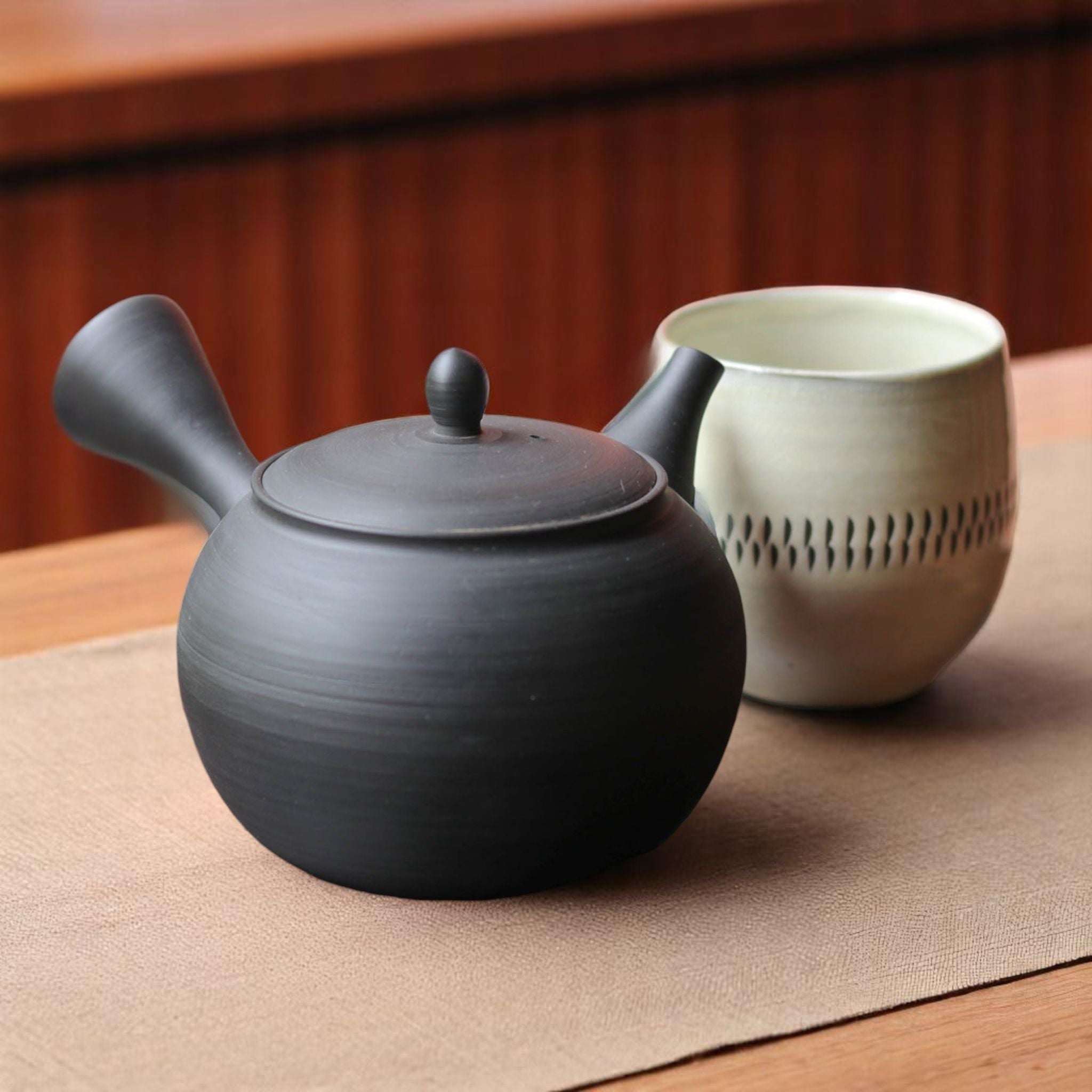 常滑焼 急須 | 丸型筋引き | 黒泥 | 玉光陶園