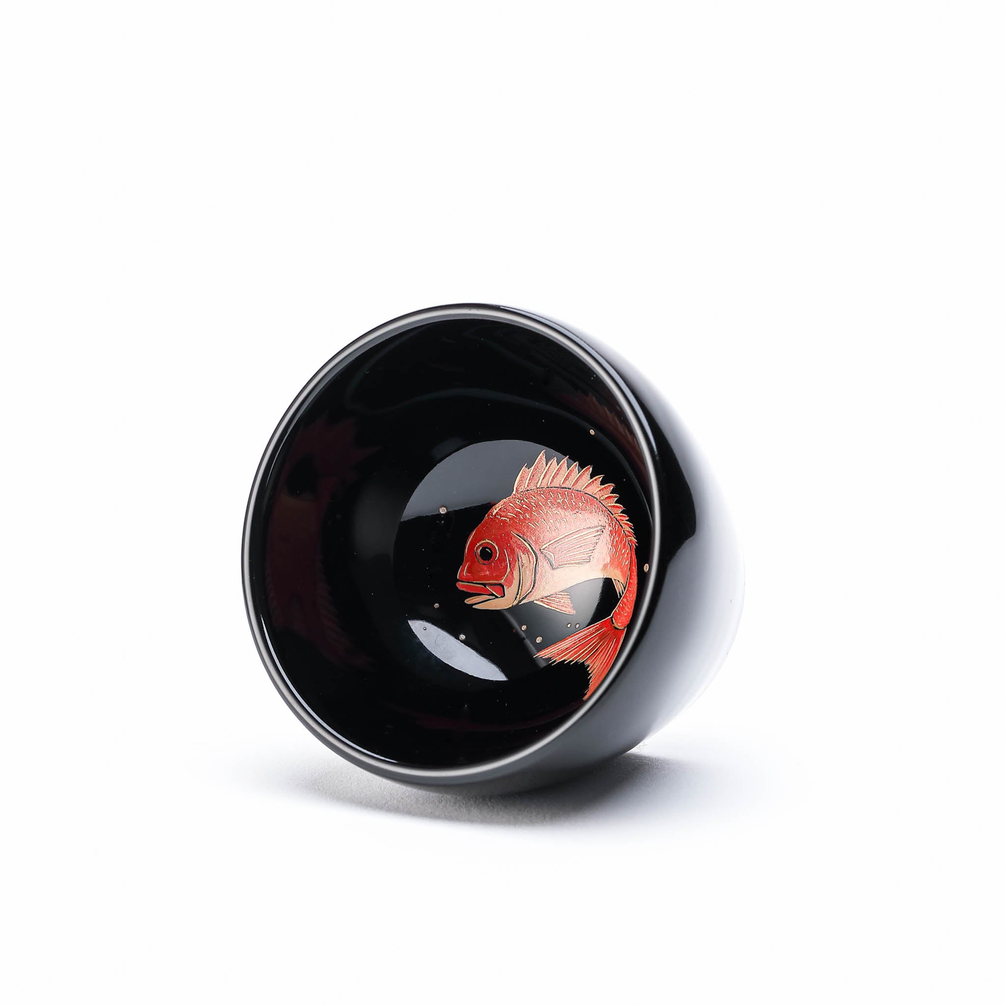 輪島塗 ぐい呑み | 魚泳ぐ | 鯛 | 田谷漆器店【ご納品まで約
