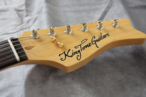 国産ショートスケールギター ストラトキャスター×ムスタングタイプ