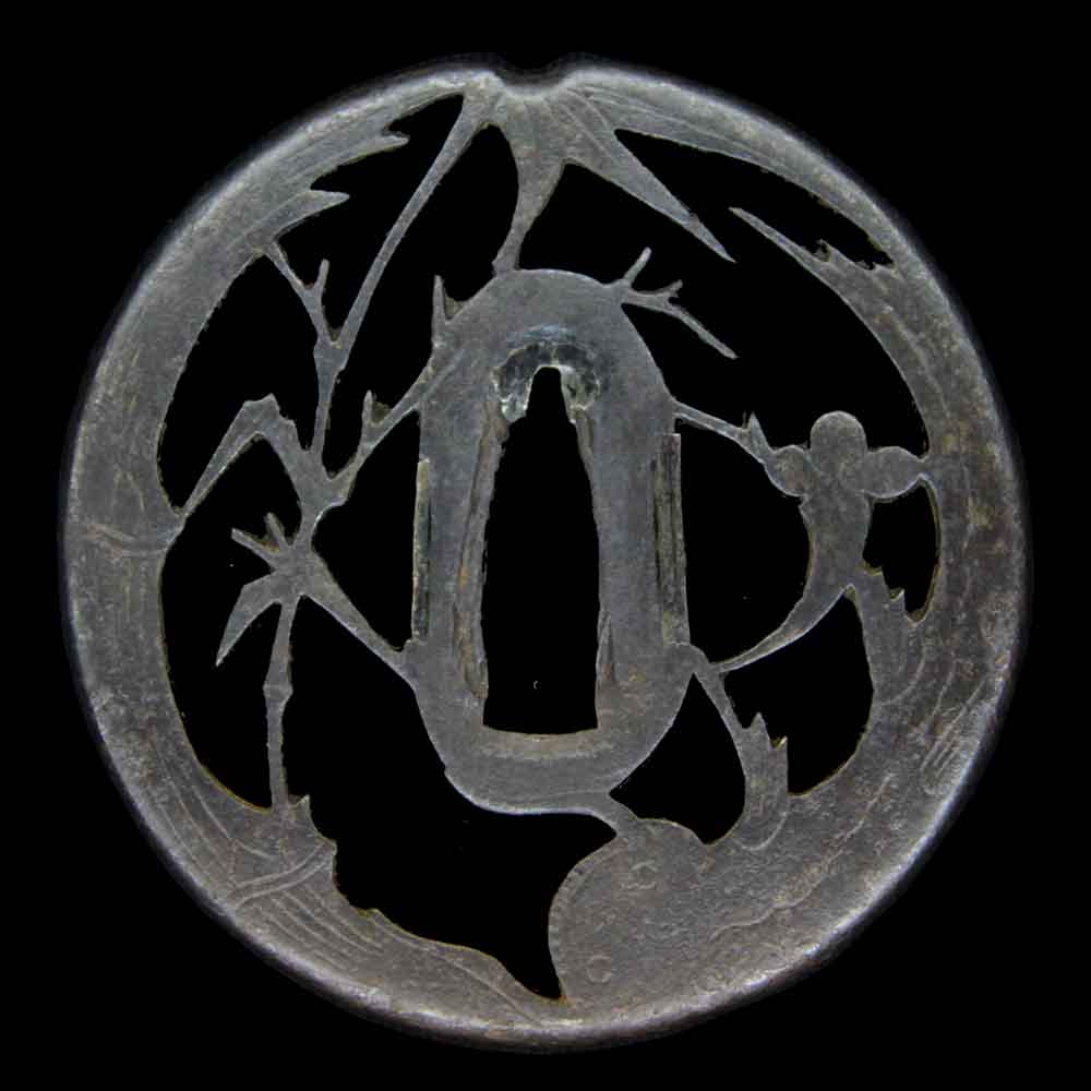 赤坂鍔鉄地竹鯰丁子図透かし – 刀剣・日本刀販売【黒金の舎】