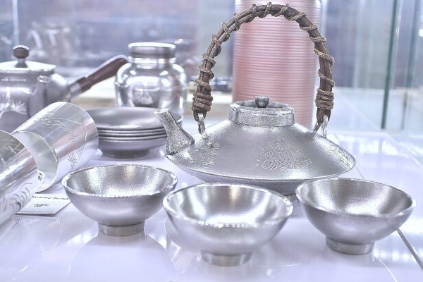 デザイン性の高い美しき大阪浪華錫器 | 伝統工芸 青山スクエア