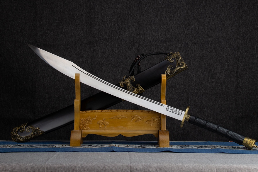 渊寒传统牛尾刀（武术刀）-高性能不锈钢- 龙泉刀剑网_传统宝剑_手工