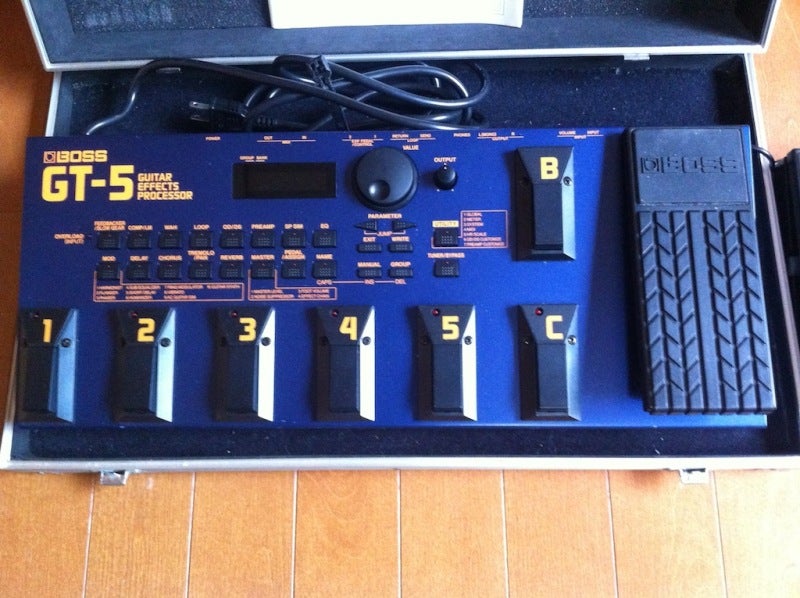 マルチエフェクターかコンパクトエフェクターか・・・ | 冷や汗かいて