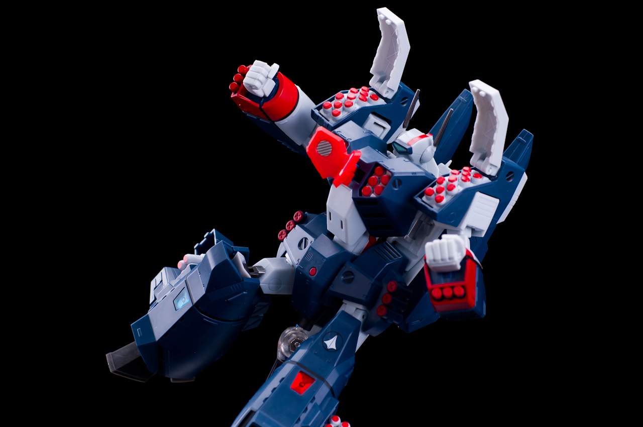 レビュー】 バンダイ HI-METAL R VF-1J アーマードバルキリー