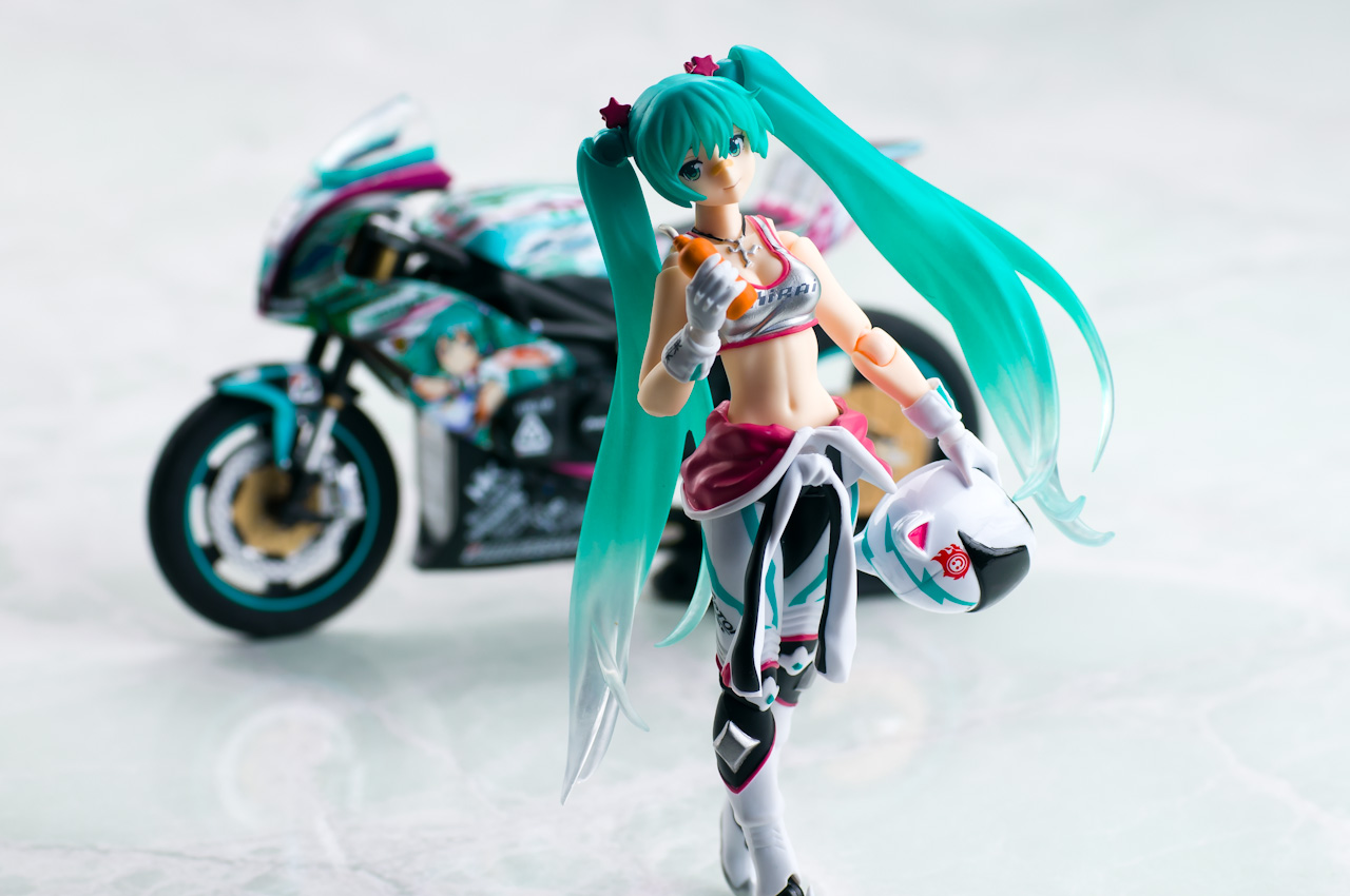 レビュー】 マックスファクトリー figma 233 レーシングミク2013 EV