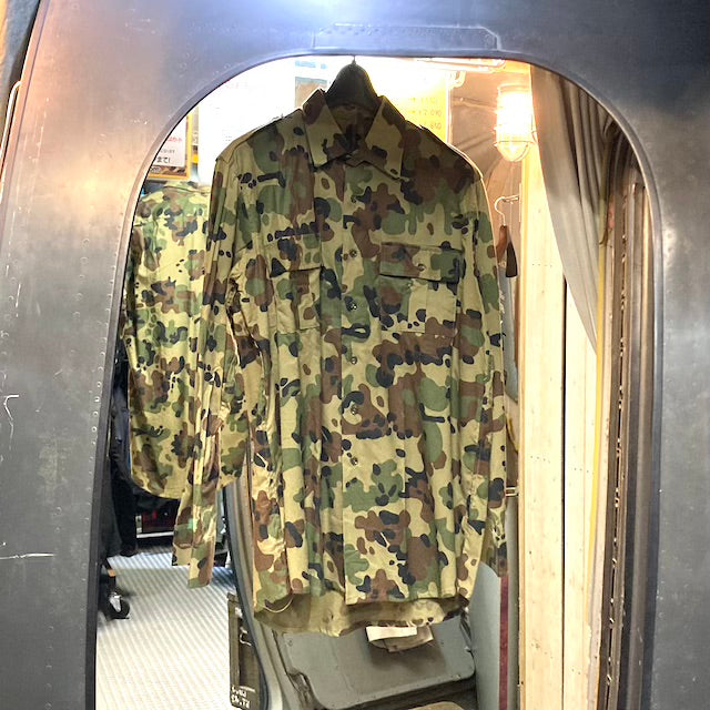 店頭販売のみ】ワールドサープラス ルーマニア軍 M-93 迷彩シャツ