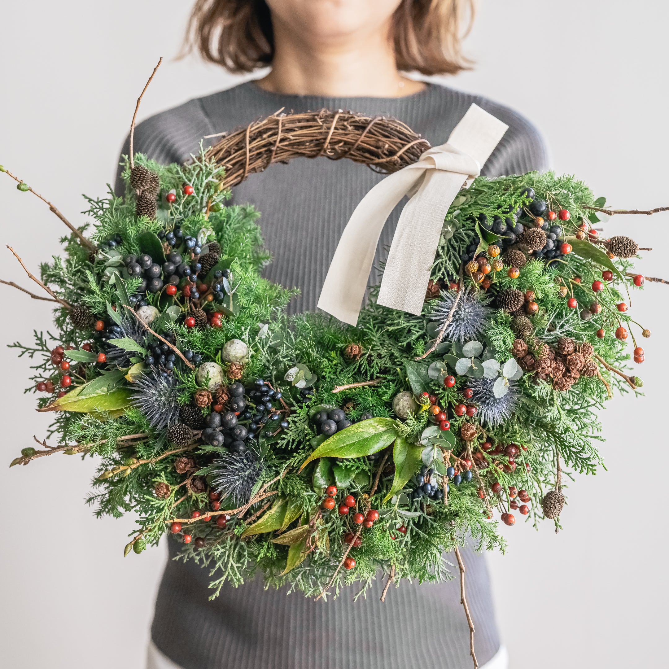 受注販売】冬の枝ものでつくったクリスマスリース2025（生花）