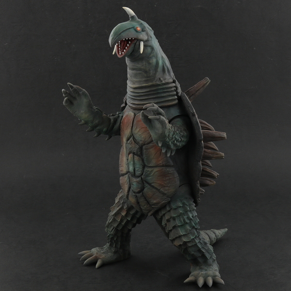 2019年3月26日17時締切でX-PLUSが「大怪獣シリーズ キングトータス」を