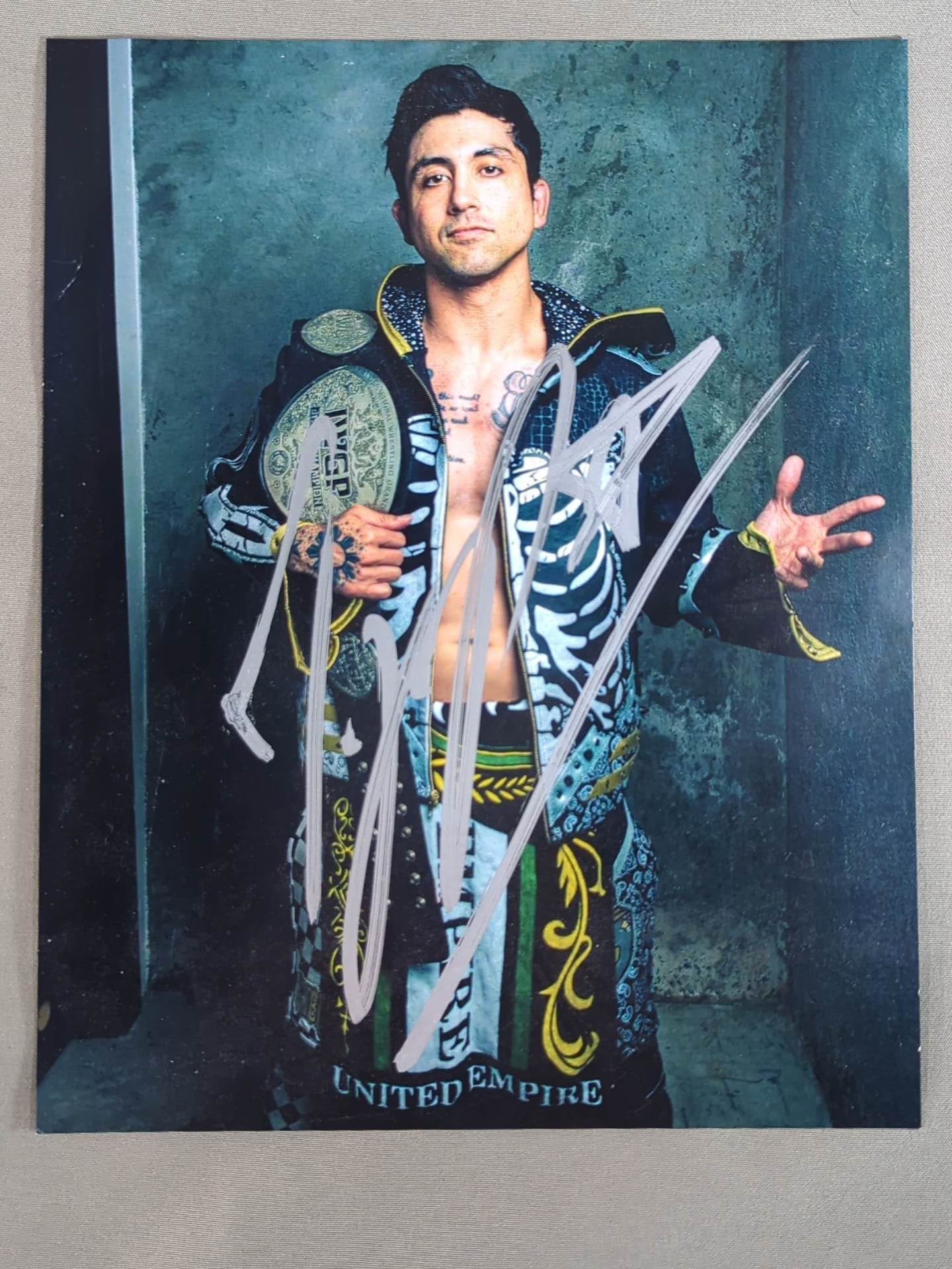 TJP 直筆サイン入り ポートレート(A-2) – 闘道館