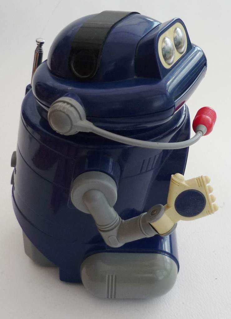 Mr D.J. Robot by Tomy - The Old Robot's Web Site