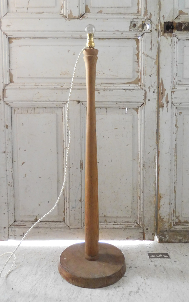 フロアランプ一覧 | アンティーク・ブロカントを買うならHYGGE（ヒュッゲ）