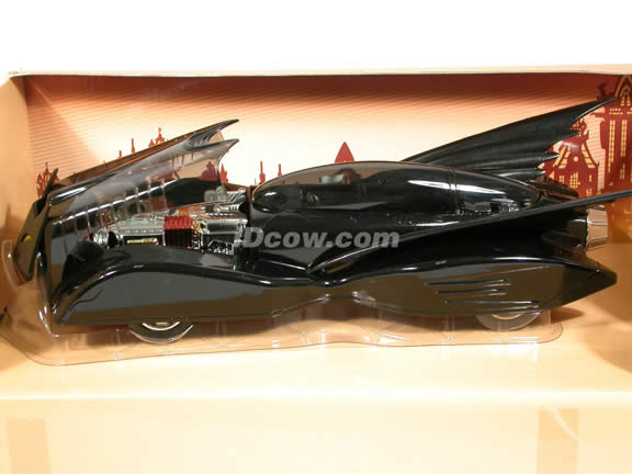 2000 DC Comics Batmobile diecast model car 1:18 scale die cast by