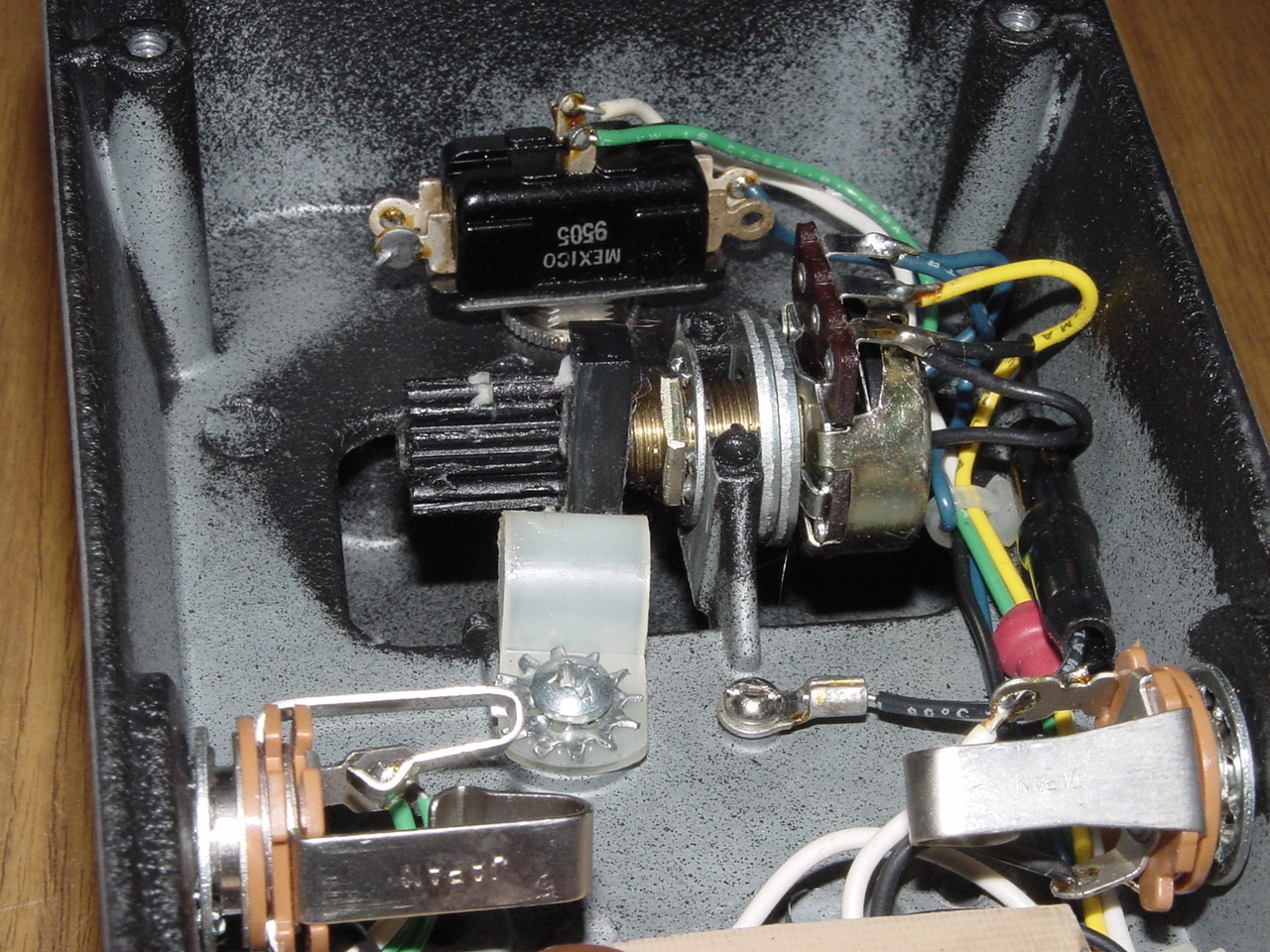 RMC3 WAH(REAL MCCOY CUSTOM)中身写真だけ ギター・エフェクターの自作