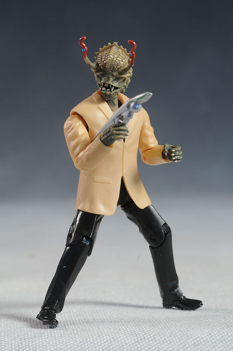 Review and photos of Men in Black 3 action figures by Jakks Pacific