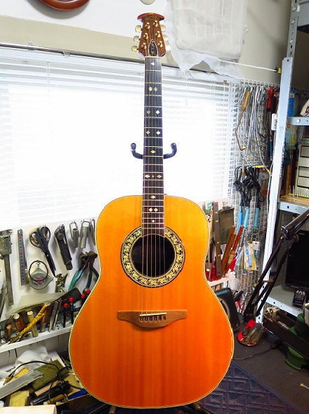 Ovation 1127-4にK&K Sound / Pure Mini取り付け of 村山工房