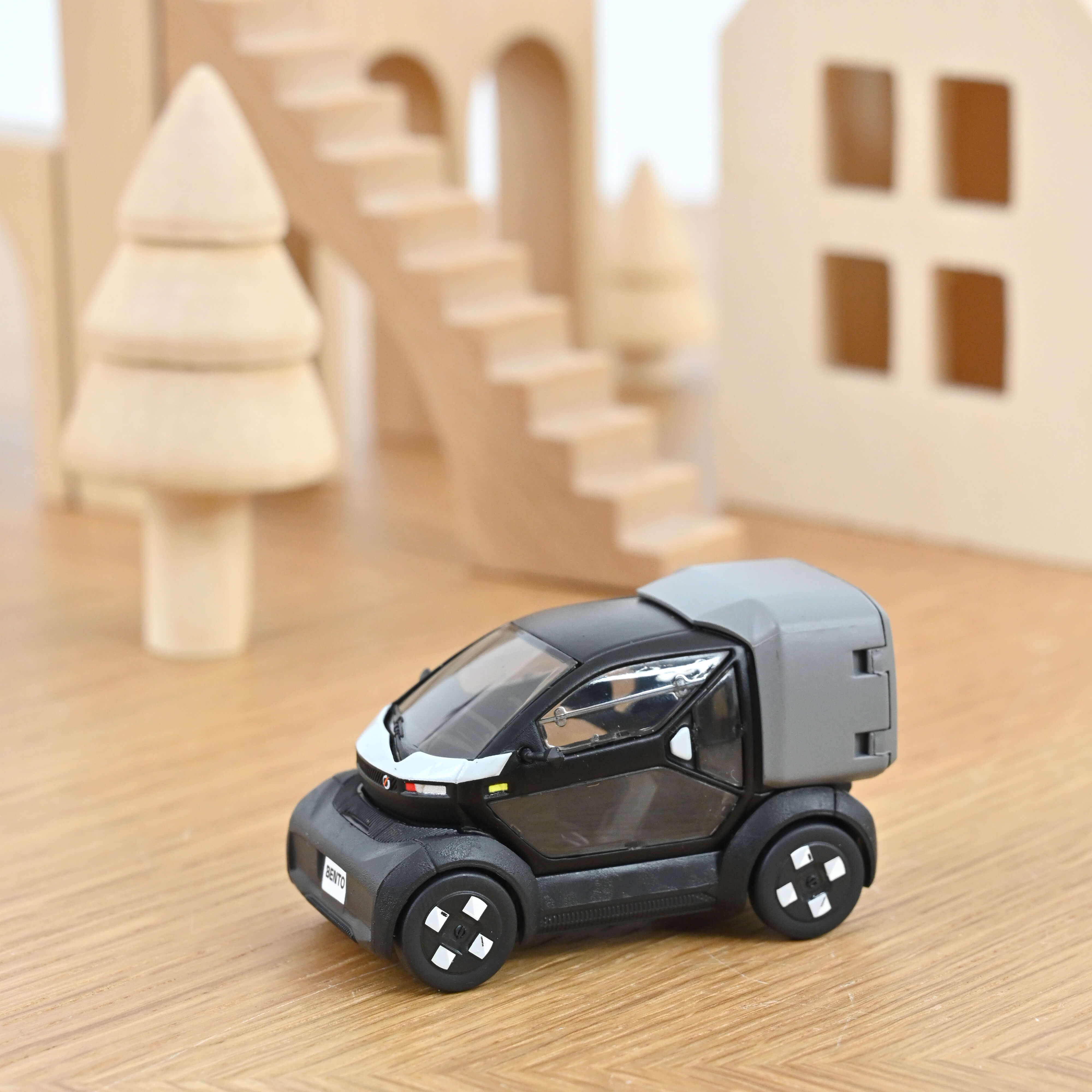 Mobilize Bento 2025 Galactic Grey 1:43 – Norev