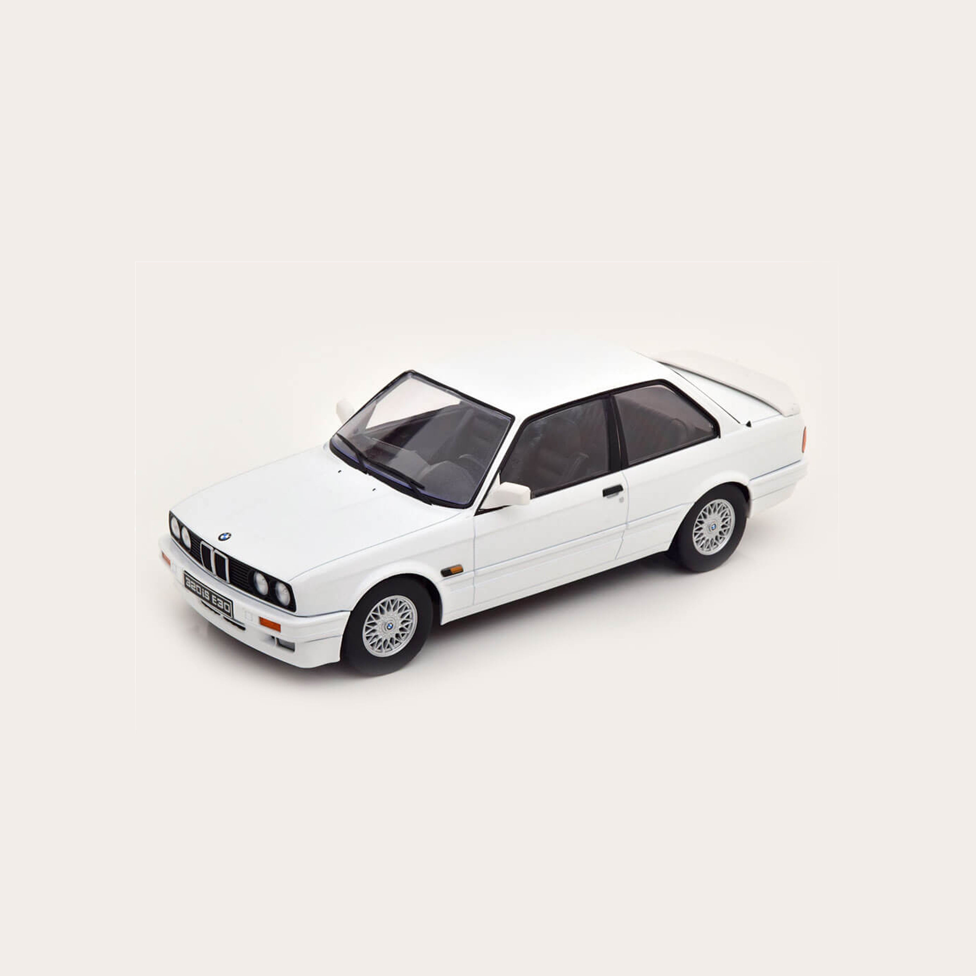 BMW 320iS E30 Italo M3 1989 White 1:18 – Norev