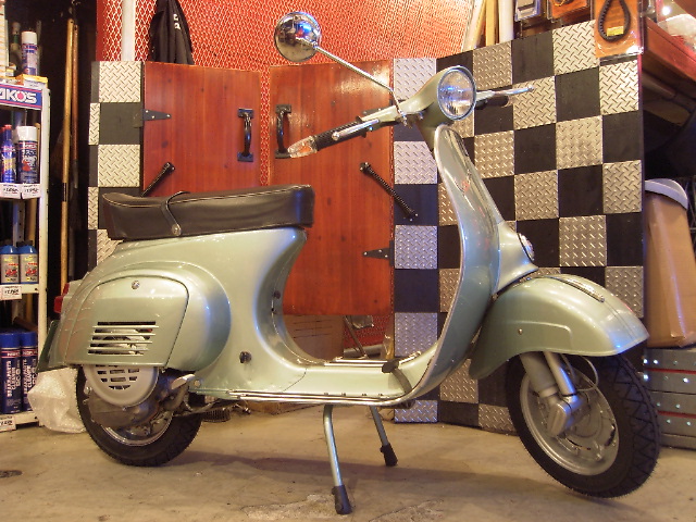 50s〜60s☆TEKNO ☆VESPA ☆ベスパ☆ヴィンテージ☆アンティーク VESPA 50Sビンテージ 黒 | Escape Bike