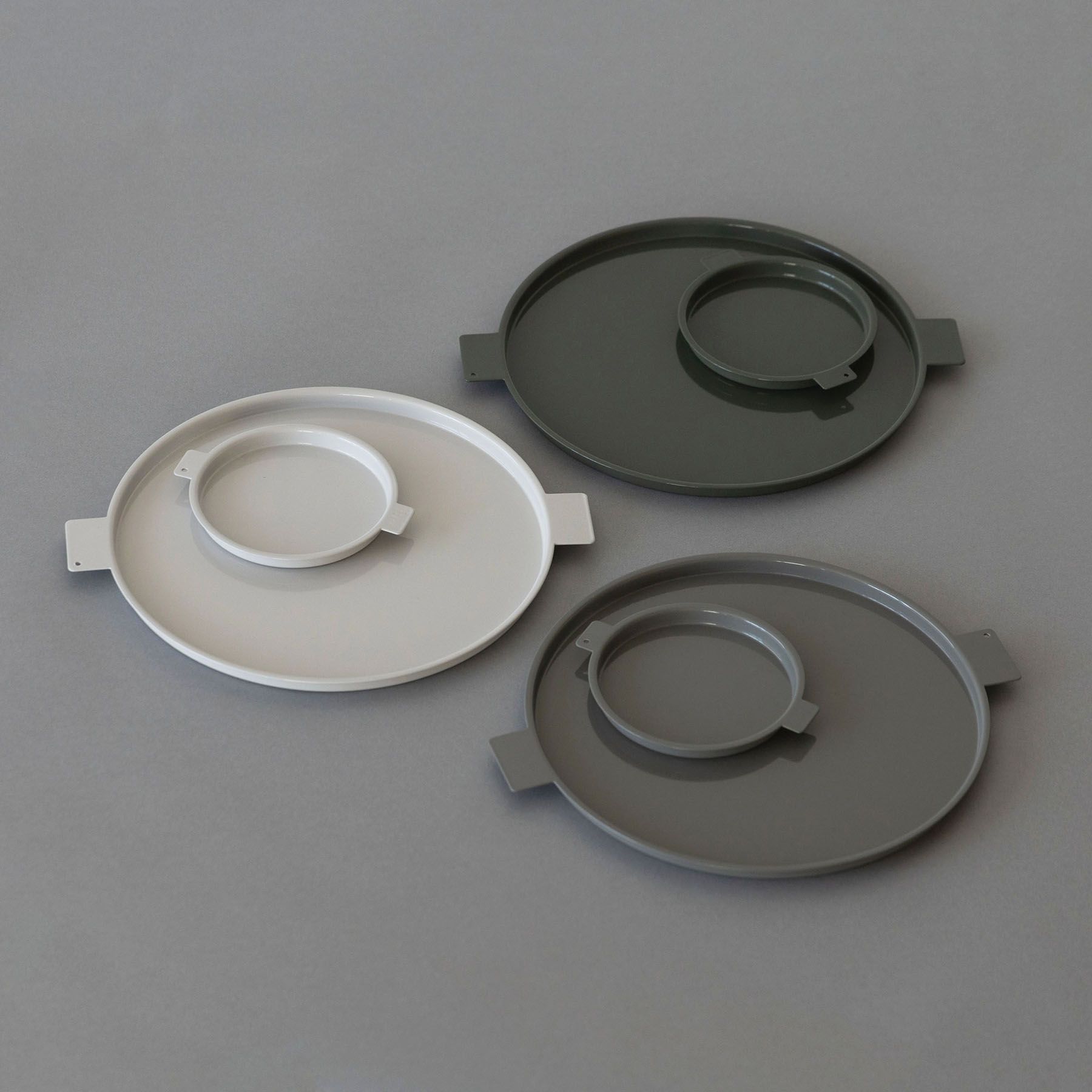 yumiko iihoshi porcelain／'Colored' aluminum tray round