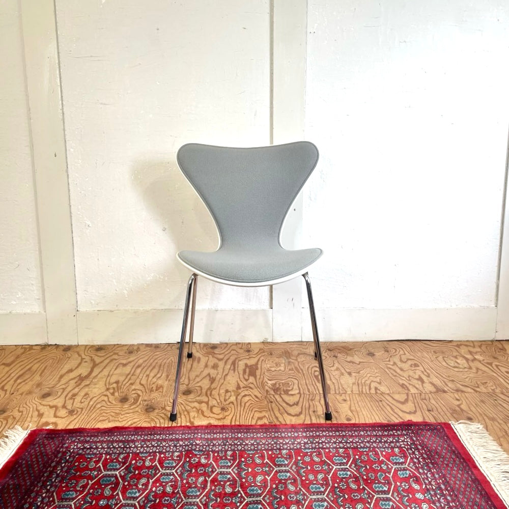 フリッツ・ハンセン / FRITZ HANSEN セブンチェア ホワイト フロント