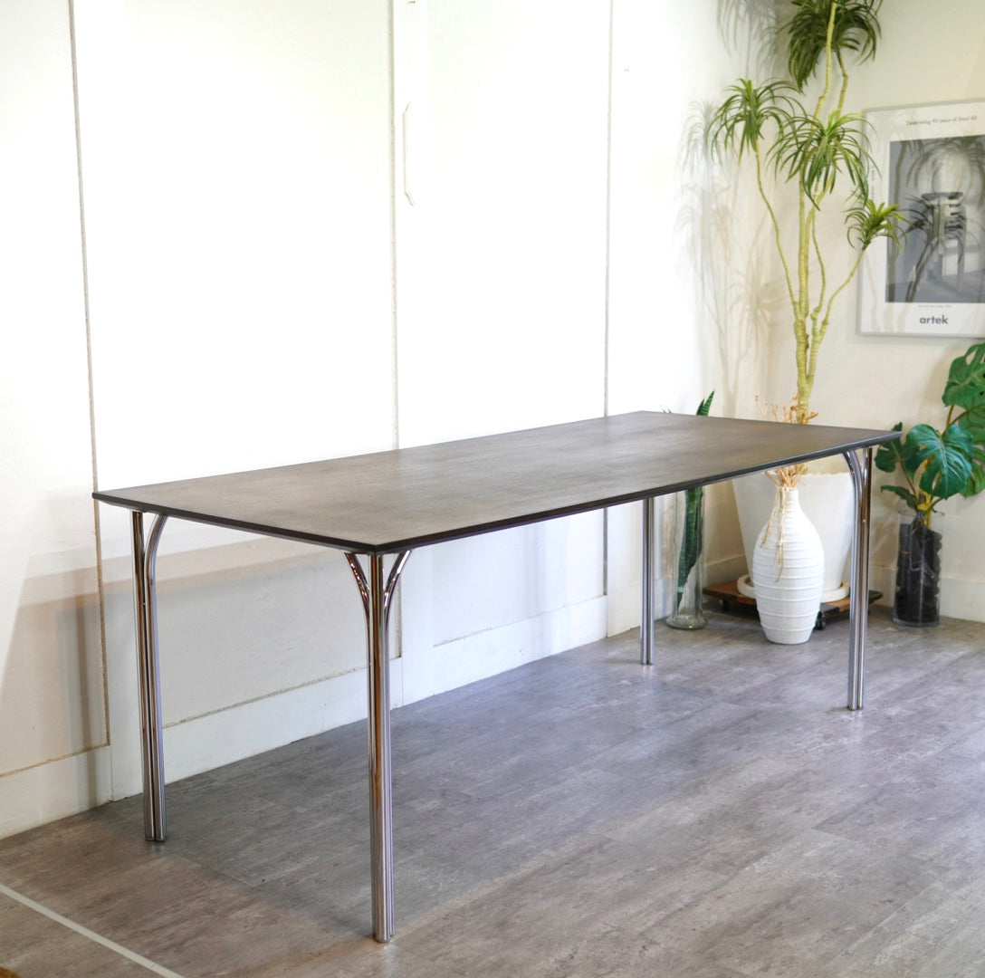 フレデリシア / FREDERICIA トバゴ / TOBAGO ダイニングテーブルナナ