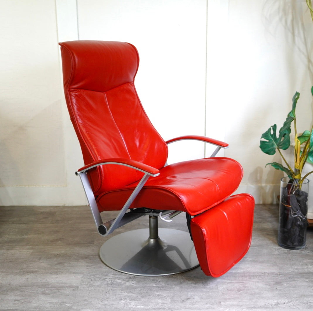 ケベ / KEBE リクライニングチェア フットレスト付 赤 デンマーク 北欧