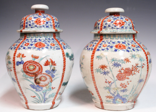 古美術青華堂｜H903 古伊万里・色絵柿右衛門様式沈香壺・一対(明治時代)