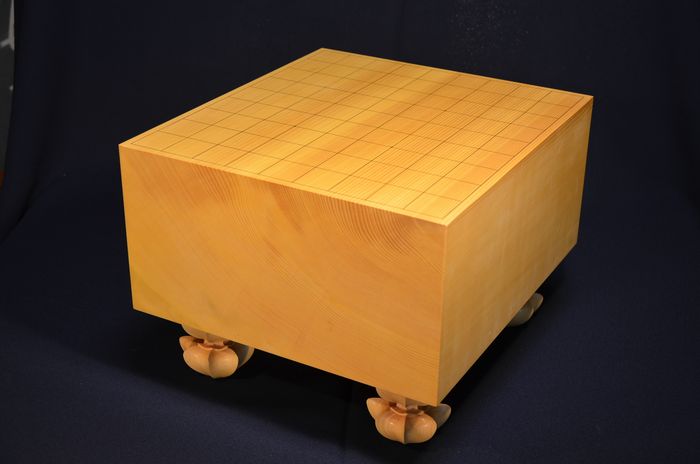 将棋盤 宮崎県産 本榧 四方柾 五寸八分