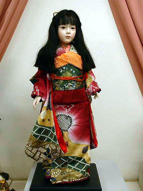 作家のご紹介：三輪輝子さん