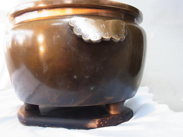 緑屋*泉□古銅 山水図 彫 火鉢 瓶掛 五徳 火箸付 *