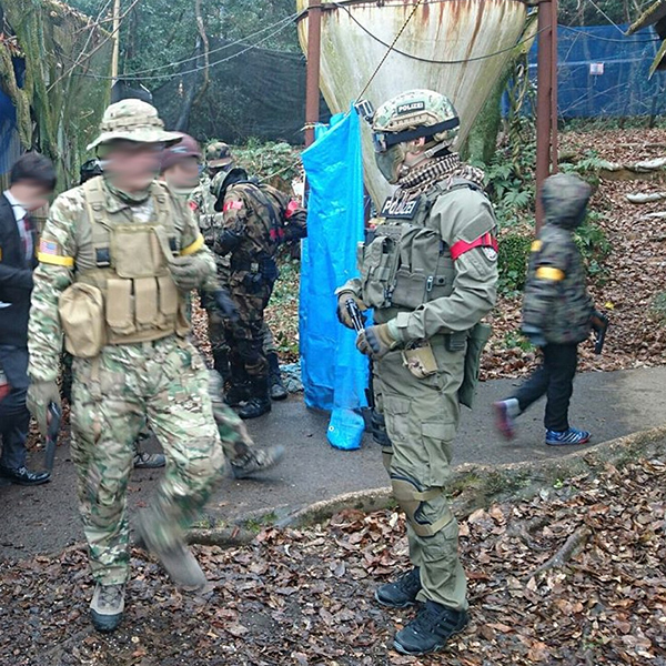 最近のサバゲー装備 ドイツ警察風 – 8log