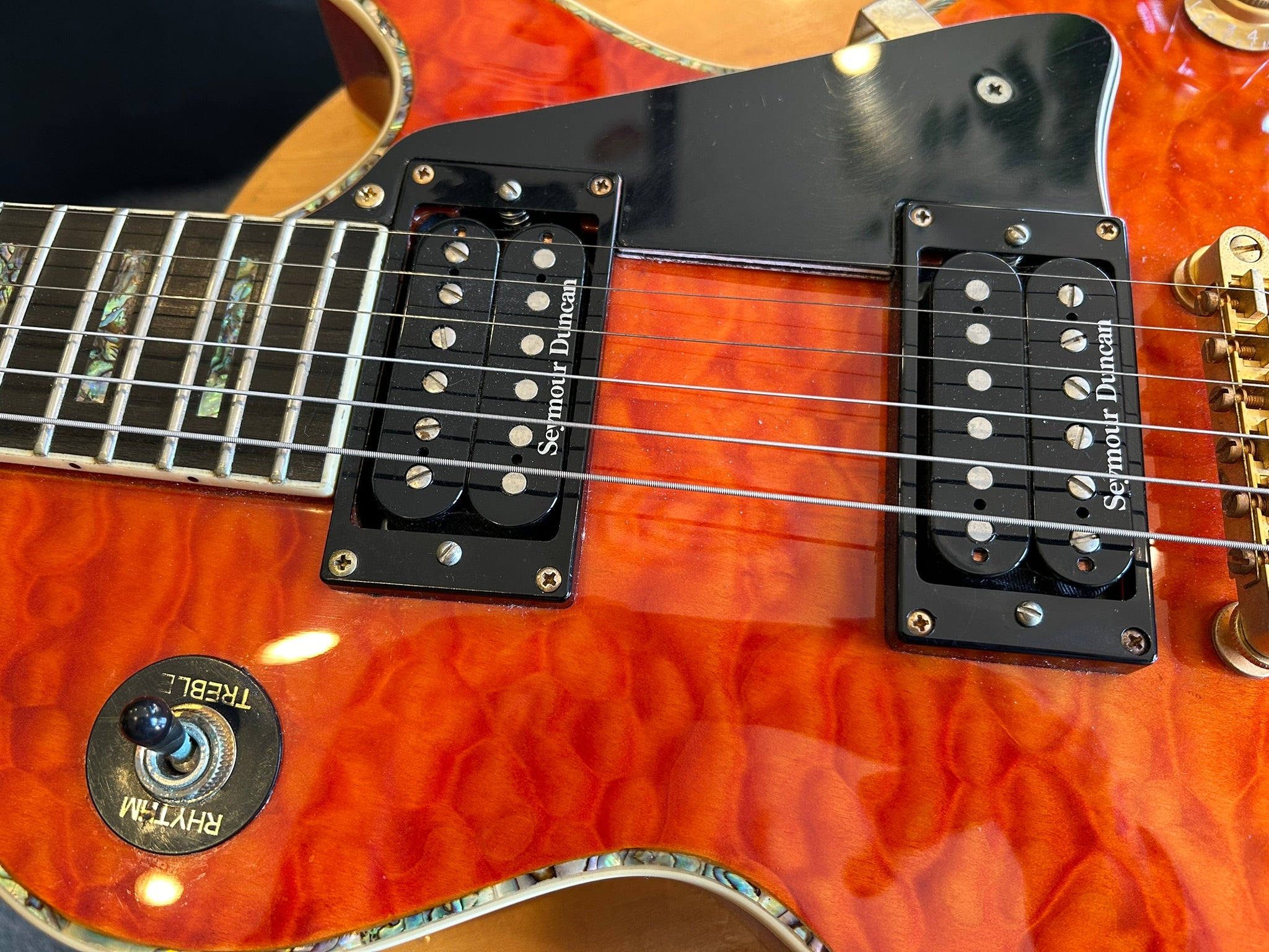 RWG Raven West Guitars Les Paul Model Sunburst Hard Case – 917pawnshop