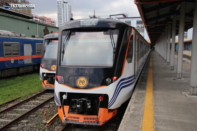 フィリピン国鉄（PNR）−8000 Series・8100 Series