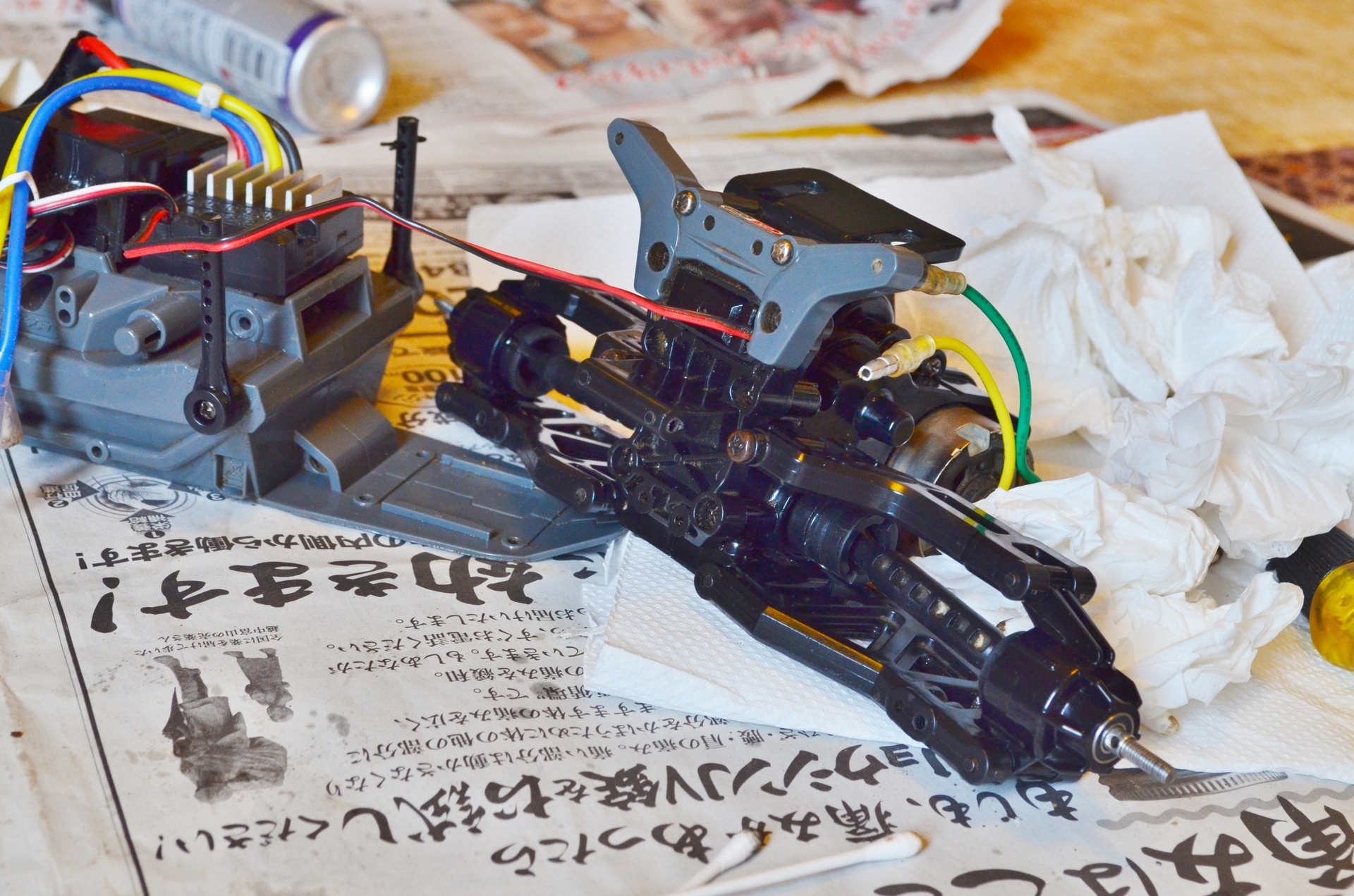 DT-03 洗車: ラジコンカー、車輪ぐるぐる