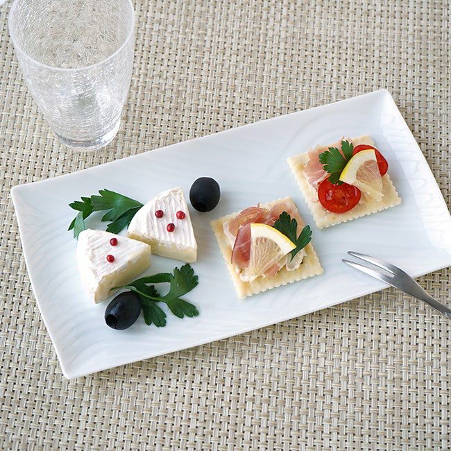 白磁さらさ（はくじさらさ） 単品 白磁さらさ 焼物皿〈1枚〉 美濃焼