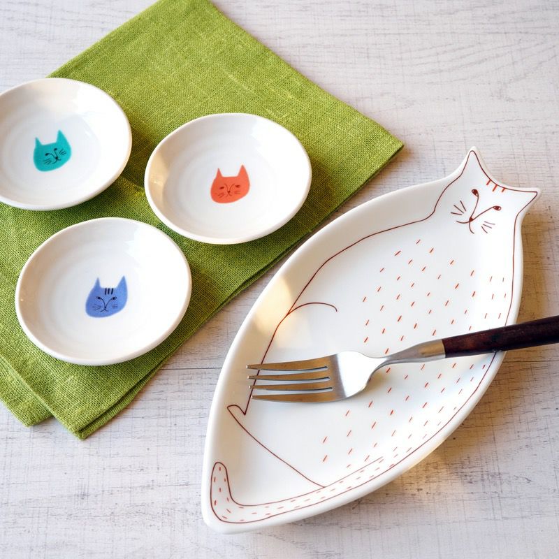 九谷焼 ハレクタニ 【ハレクタニ】ネコ皿 RD〈1枚〉 |皿や鉢など和食器