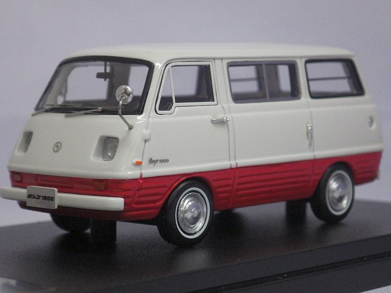 ハイストーリー マツダ ボンゴ 1000(1968) WHITE/RED - Tada TooL Garage