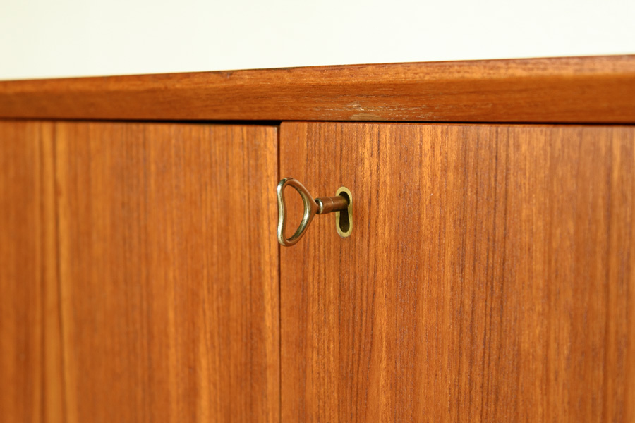 北欧家具 通販 デンマーク製 ビンテージ キャビネット