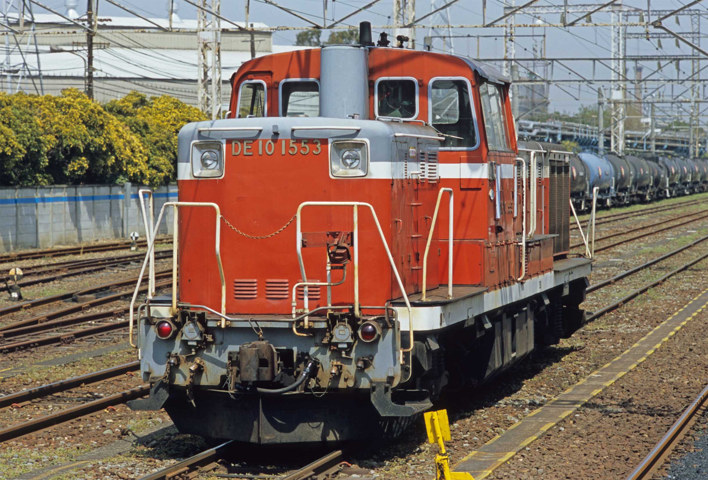 DE10 製造銘板川崎昭和49年